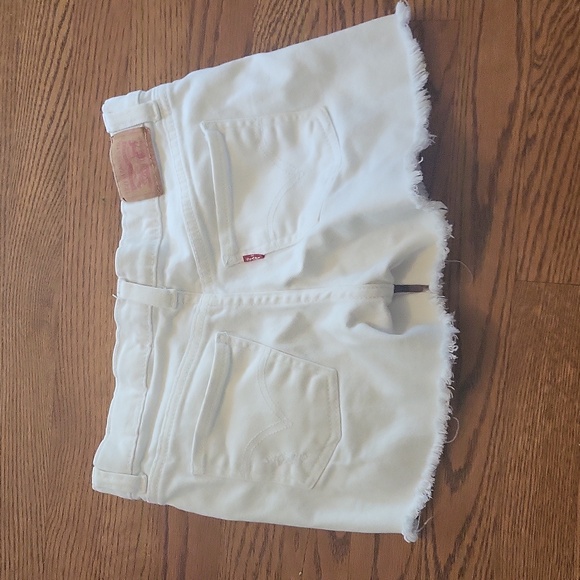 Levis girlfriend shorts - Picture 7 of 10